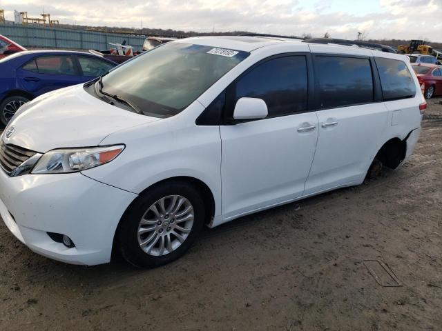 Photo 1 from auction – 2011 TOYOTA SIENNA XLE with VIN 5TDYK3DC5BS035782