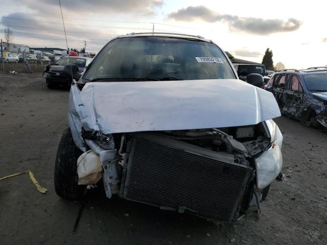 Photo 5 from auction – 2004 CHRYSLER TOWN & COU with VIN 2C4GP54L84R570982