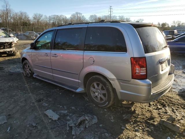 Photo 2 from auction – 2010 CHRYSLER TOWN & COU with VIN 2A4RR8DX3AR366524