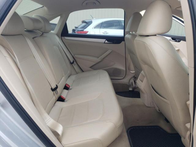Photo 10 from auction – 2012 VOLKSWAGEN PASSAT SE with VIN 1VWBH7A30CC085750