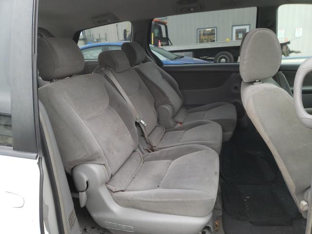 Photo 10 from auction – 2004 TOYOTA SIENNA CE with VIN 5TDZA23C14S035218