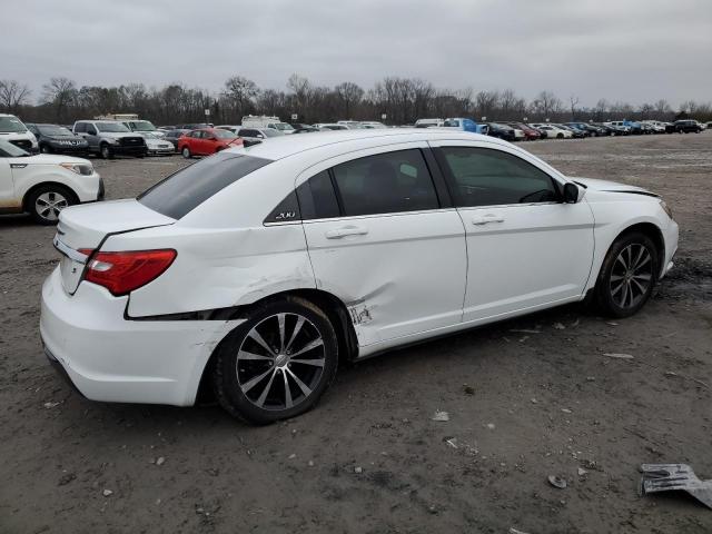 Photo 3 from auction – 2013 CHRYSLER 200 TOURIN with VIN 1C3CCBBB0DN651656