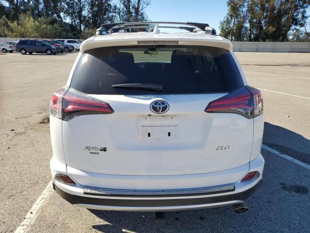 Photo 6 from auction – 2017 TOYOTA RAV4 XLE with VIN JTMWFREV2HJ108336