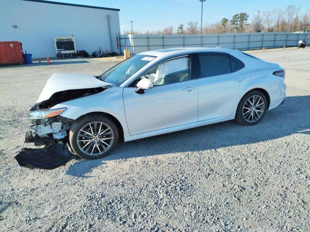 Photo 1 from auction – 2022 TOYOTA CAMRY XLE with VIN 4T1F31AK2NU598756