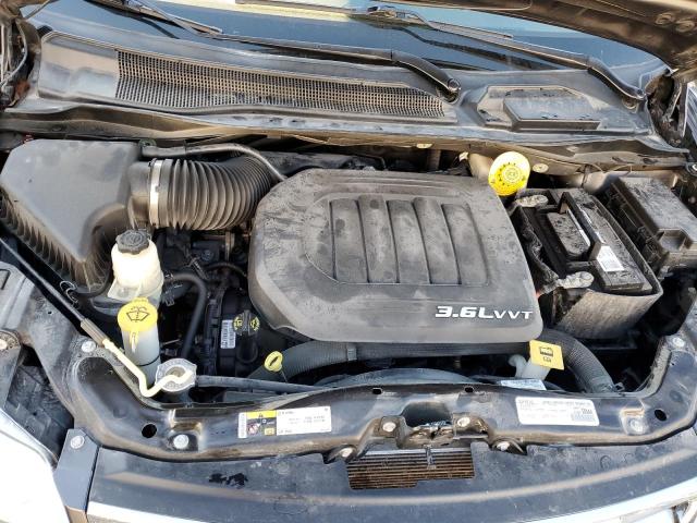 Photo 11 from auction – 2016 CHRYSLER TOWN & COU with VIN 2C4RC1GG9GR150843