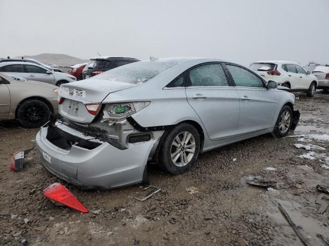 Photo 3 from auction – 2013 HYUNDAI SONATA GLS with VIN 5NPEB4AC9DH555165