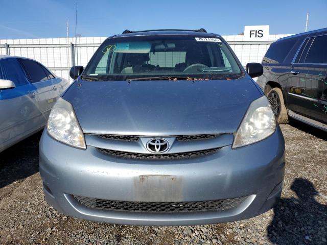 Photo 5 from auction – 2010 TOYOTA SIENNA CE with VIN 5TDKK4CC7AS305641