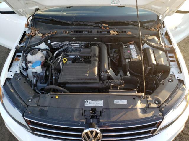 Photo 11 from auction – 2017 VOLKSWAGEN JETTA S with VIN 3VW2B7AJ1HM410119