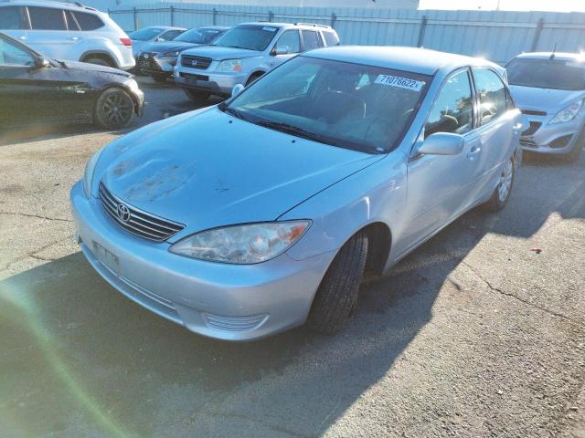 TOYOTA CAMRY LE 2005 with VIN 4T1BE32K15U576251 - Photo from auction