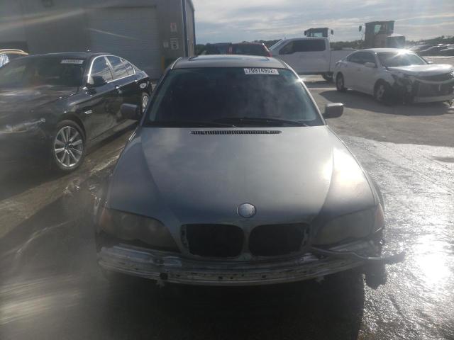 Photo 5 from auction – 2005 BMW 325 I with VIN WBAET37495NJ86250