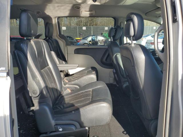 Photo 11 from auction – 2011 CHRYSLER TOWN & COU with VIN 2A4RR8DG0BR734112