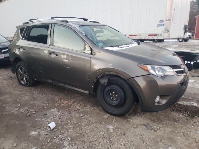 Photo 4 from auction – 2015 TOYOTA RAV4 XLE with VIN JTMRFREV2FD116218