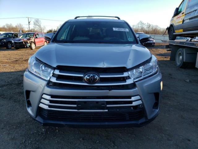 Photo 5 from auction – 2019 TOYOTA HIGHLANDER with VIN 5TDBZRFH2KS922852