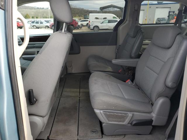 Photo 11 from auction – 2010 CHRYSLER TOWN & COU with VIN 2A4RR5D1XAR266110