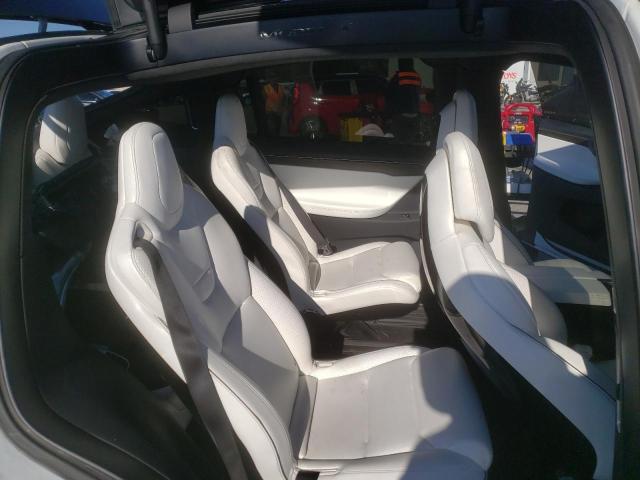 Photo 11 from auction – 2016 TESLA MODEL X with VIN 5YJXCBE27GF013304