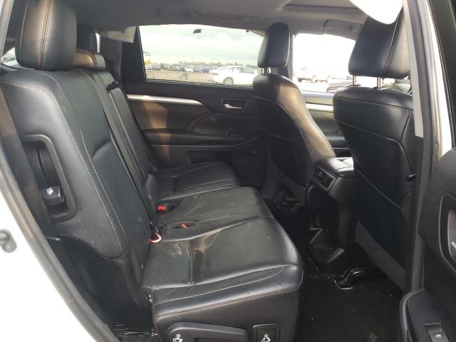 Photo 11 from auction – 2016 TOYOTA HIGHLANDER with VIN 5TDKKRFH1GS155572