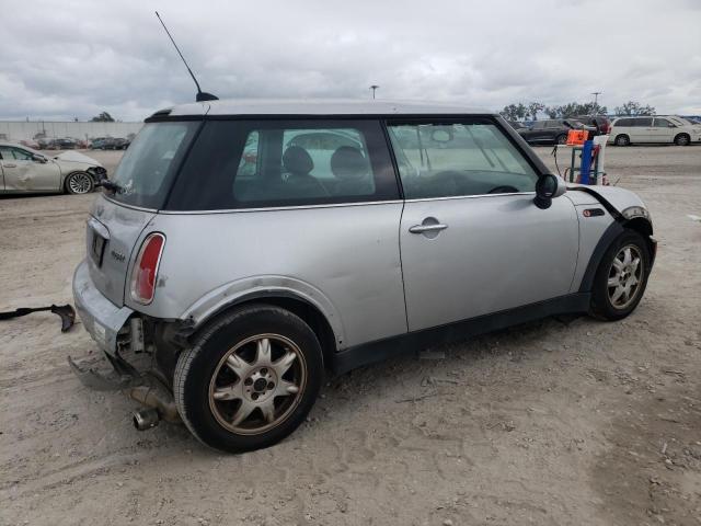 Photo 3 from auction – 2006 MINI COOPER with VIN WMWRC33596TK70808