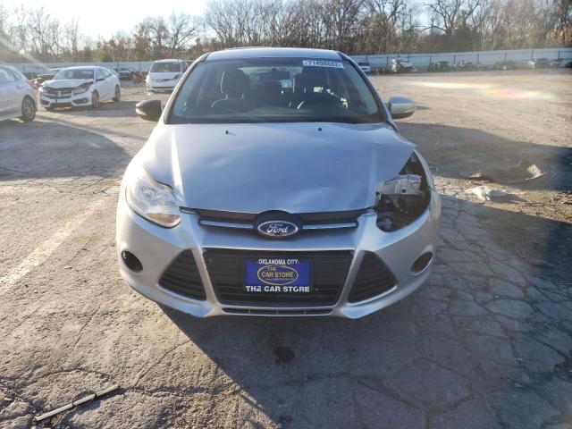 Zdjęcie 5 z aukcji – 2014 FORD FOCUS SE z VIN 1FADP3K22EL214206