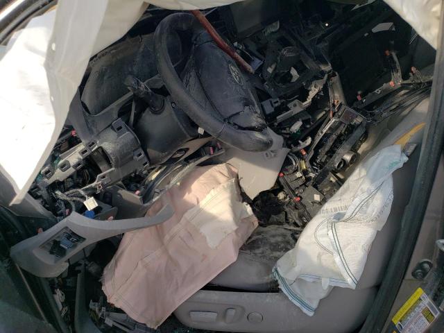 Photo 7 from auction – 2017 TOYOTA SIENNA XLE with VIN 5TDYZ3DC3HS890744