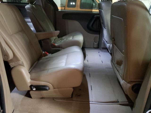 Photo 11 from auction – 2015 CHRYSLER TOWN & COU with VIN 2C4RC1BG4FR707101