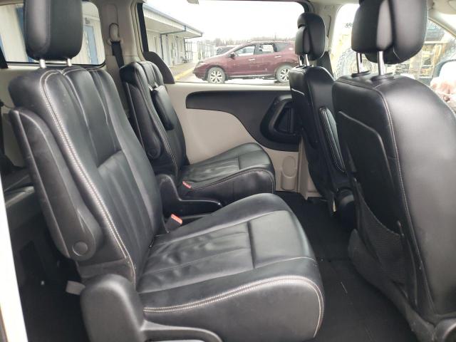 Photo 11 from auction – 2014 CHRYSLER TOWN & COU with VIN 2C4RC1BG4ER125787