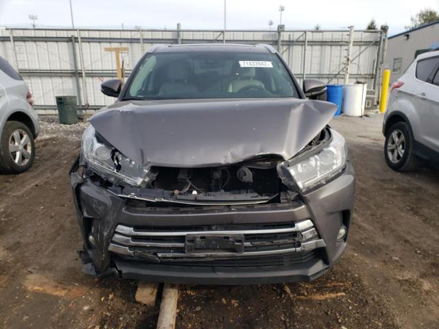 Photo 5 from auction – 2018 TOYOTA HIGHLANDER with VIN 5TDDZRFH2JS804162
