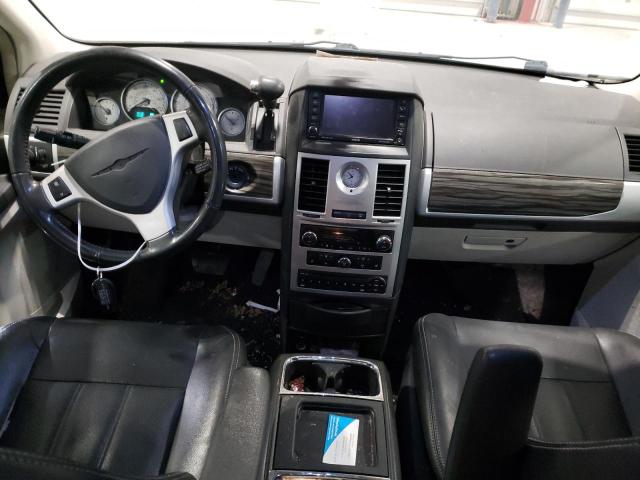 Photo 8 from auction – 2010 CHRYSLER TOWN & COU with VIN 2A4RR8DX6AR361320