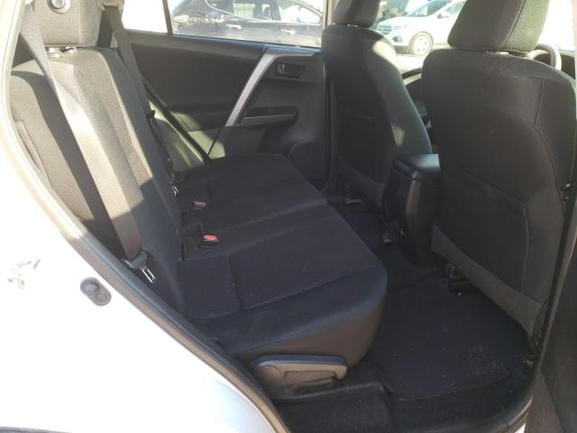 Photo 10 from auction – 2017 TOYOTA RAV4 LE with VIN 2T3BFREV0HW627546