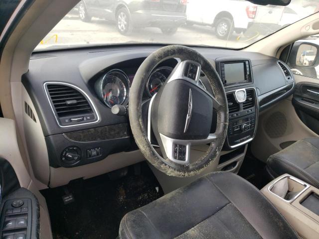 Photo 8 from auction – 2013 CHRYSLER TOWN & COU with VIN 2C4RC1BG2DR689095