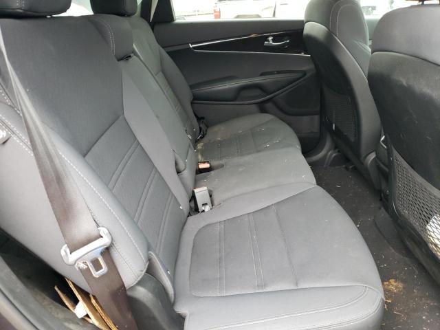 Photo 11 from auction – 2016 KIA SORENTO LX with VIN 5XYPG4A31GG154909