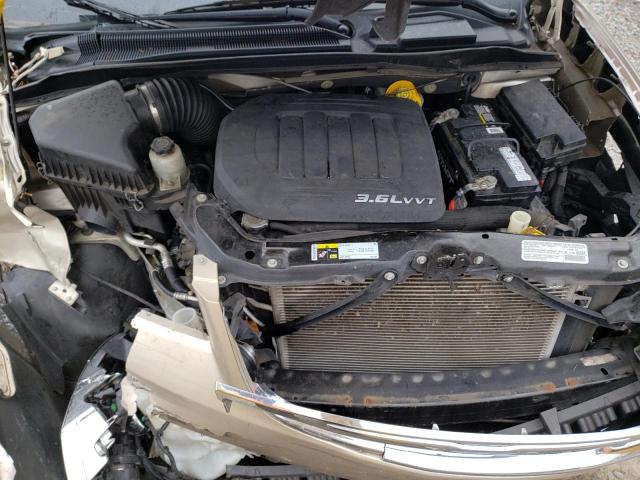 Photo 12 from auction – 2014 CHRYSLER TOWN & COU with VIN 2C4RC1BG1ER132891