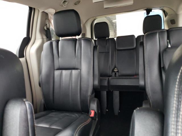 Photo 10 from auction – 2014 CHRYSLER TOWN & COU with VIN 2C4RC1BG4ER125787