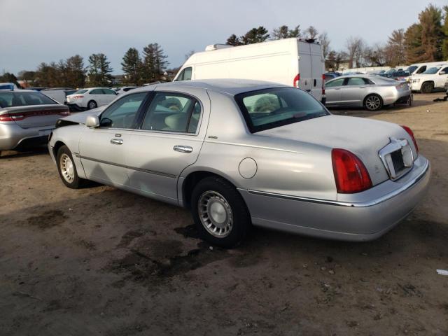 Photo 2 from auction – 2001 LINCOLN TOWN CAR E with VIN 1LNHM81W21Y713831