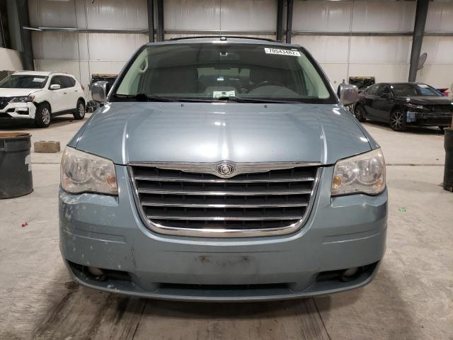 Photo 5 from auction – 2010 CHRYSLER TOWN & COU with VIN 2A4RR8DX6AR361320