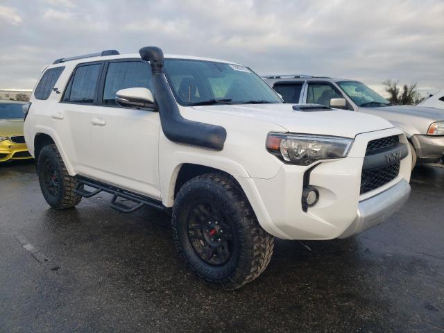 Photo 4 from auction – 2018 TOYOTA 4RUNNER SR with VIN JTEBU5JRXJ5596712