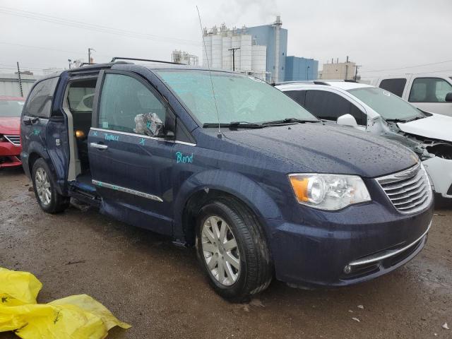 Photo 4 from auction – 2016 CHRYSLER TOWN & COU with VIN 2C4RC1BG9GR175135
