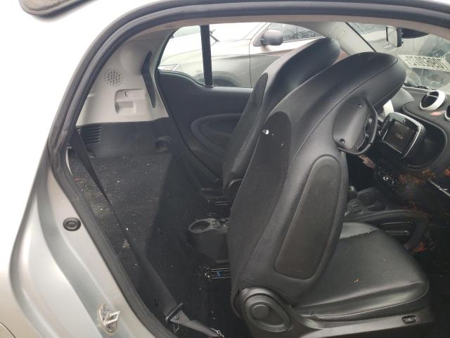 Photo 10 from auction – 2016 SMART FORTWO with VIN WMEFJ5DA7GK137220