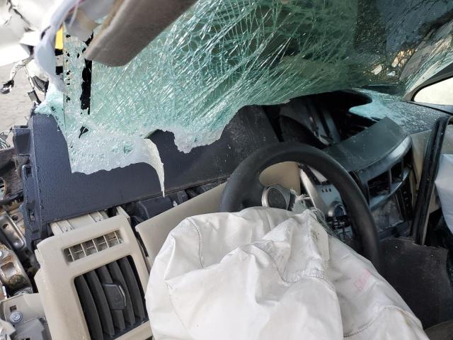 Photo 9 from auction – 2013 TOYOTA PRIUS V with VIN JTDZN3EU5D3222074