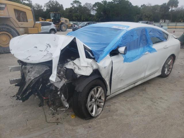Photo 2 from auction – 2015 CHRYSLER 200 LIMITE with VIN 1C3CCCAB0FN710652