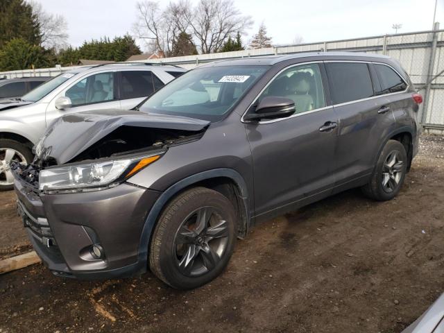 TOYOTA HIGHLANDER 2018 with VIN 5TDDZRFH2JS804162 - Photo from auction