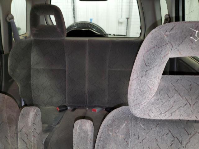 Photo 10 from auction – 2002 CHEVROLET TRACKER ZR with VIN 2CNBJ734726951007