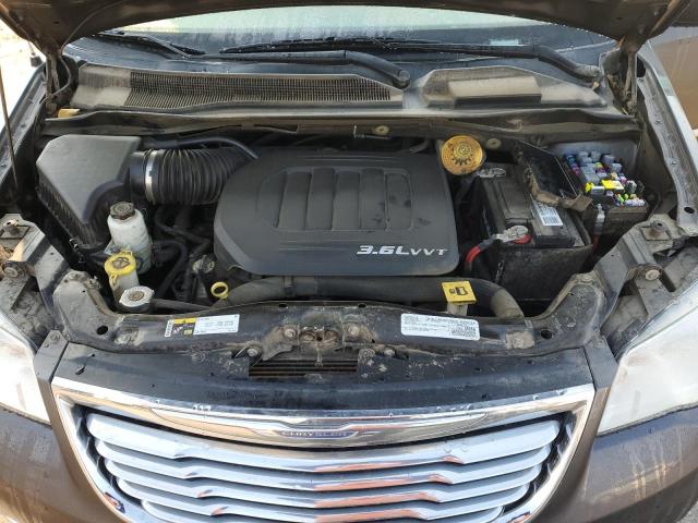 Photo 12 from auction – 2016 CHRYSLER TOWN & COU with VIN 2C4RC1BG2GR213434