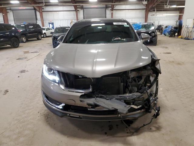 Photo 5 from auction – 2017 LINCOLN MKX RESERV with VIN 2LMPJ8LR8HBL30385