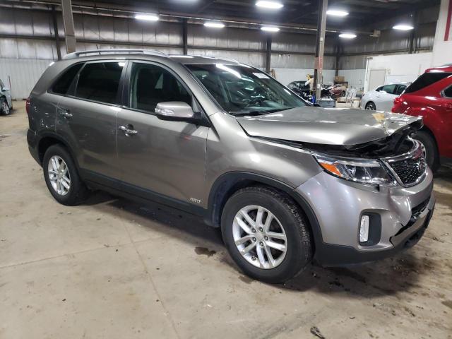Photo 4 from auction – 2015 KIA SORENTO LX with VIN 5XYKTDA70FG610194