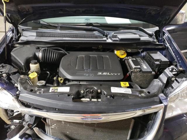 Photo 12 from auction – 2015 CHRYSLER TOWN & COU with VIN 2C4RC1BG4FR707101