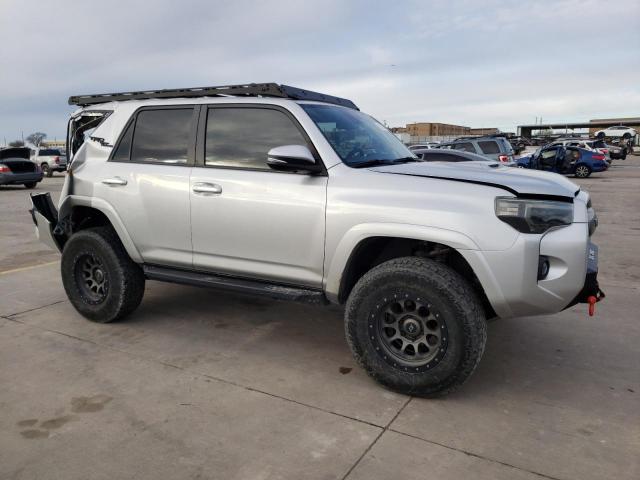 Photo 4 from auction – 2020 TOYOTA 4RUNNER SR with VIN JTEBU5JR9L5817235