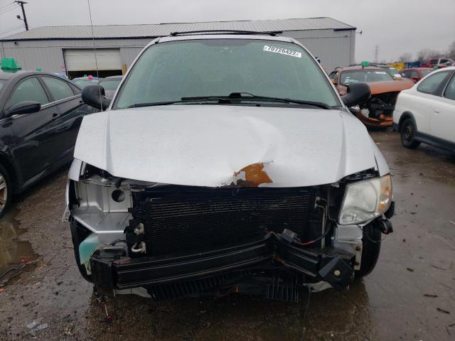 Photo 5 from auction – 2006 CHRYSLER TOWN & COU with VIN 1A4GP45R66B585523