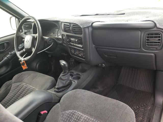 Photo 8 from auction – 2002 CHEVROLET BLAZER with VIN 1GNCS18W02K114679