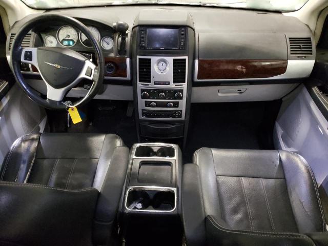 Photo 8 from auction – 2010 CHRYSLER TOWN & COU with VIN 2A4RR8D1XAR456846