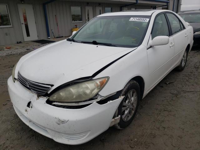TOYOTA CAMRY LE 2006 with VIN 4T1BF32K66U628147 - Photo from auction